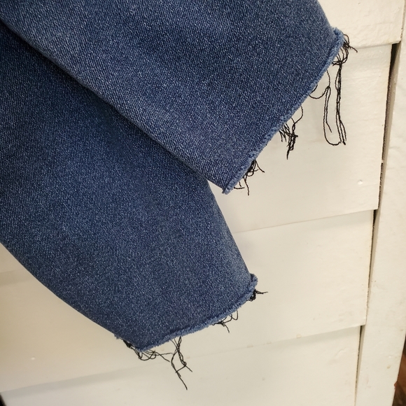 Old Navy Skinny Jeans Extra High Rise Distressed Look Size 10 in Good Condition - Picture 3 of 5